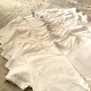 Bundle of 7 White V-Neck Tshirts Size M